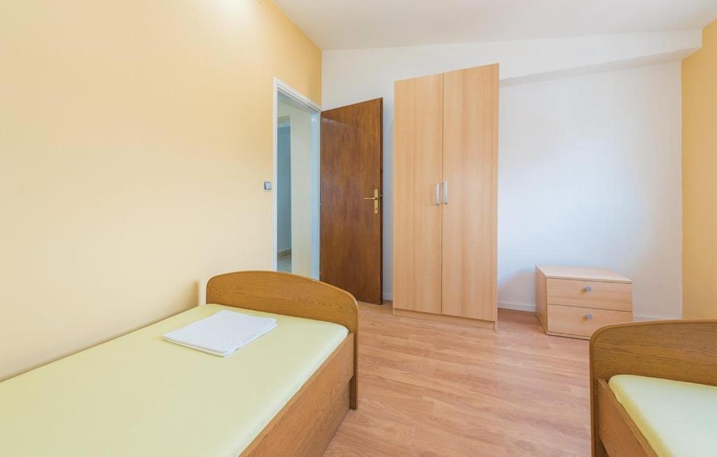 Apartments Lord Pirovac Exterior photo